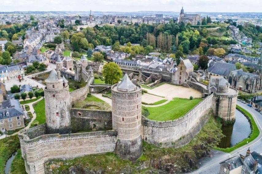 L'Escale Fougeraise Fougeres Exterior foto