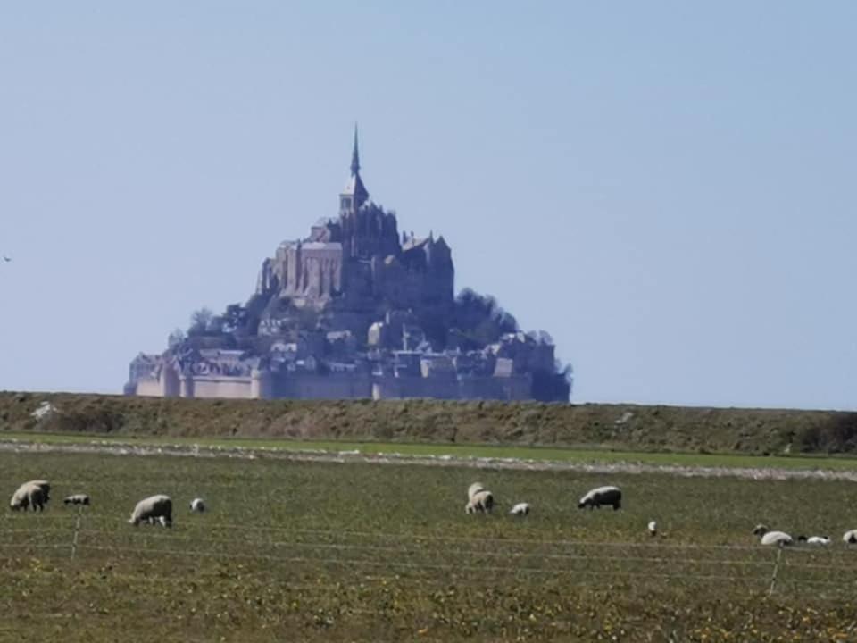 L'Escale Fougeraise Fougeres Exterior foto